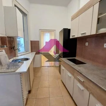 Troiposoban stan za izdavanje, Dom Omladine, Beograd, 85m², 1.300 €/mes