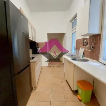 Troiposoban stan za izdavanje, Dom Omladine, Beograd, 85m², 1.300 €/mes