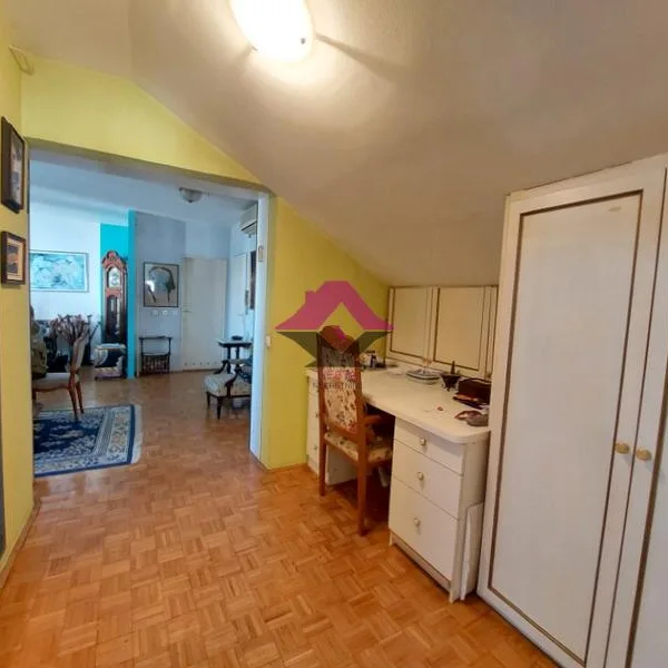 Trosoban stan na prodaju, Blok 71, Beograd, 82m², 260.000 €