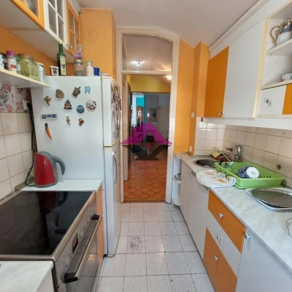 Trosoban stan na prodaju, Blok 71, Beograd, 82m², 260.000 €