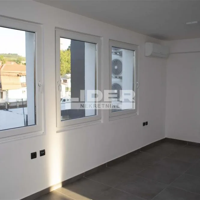 Lokal Izdavanje Beograd Karaburma 1450 m2