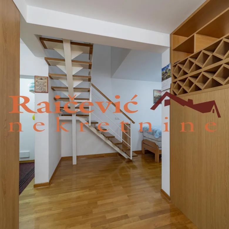 Stan Prodaja Beograd Đeram Pijaca 110 m2