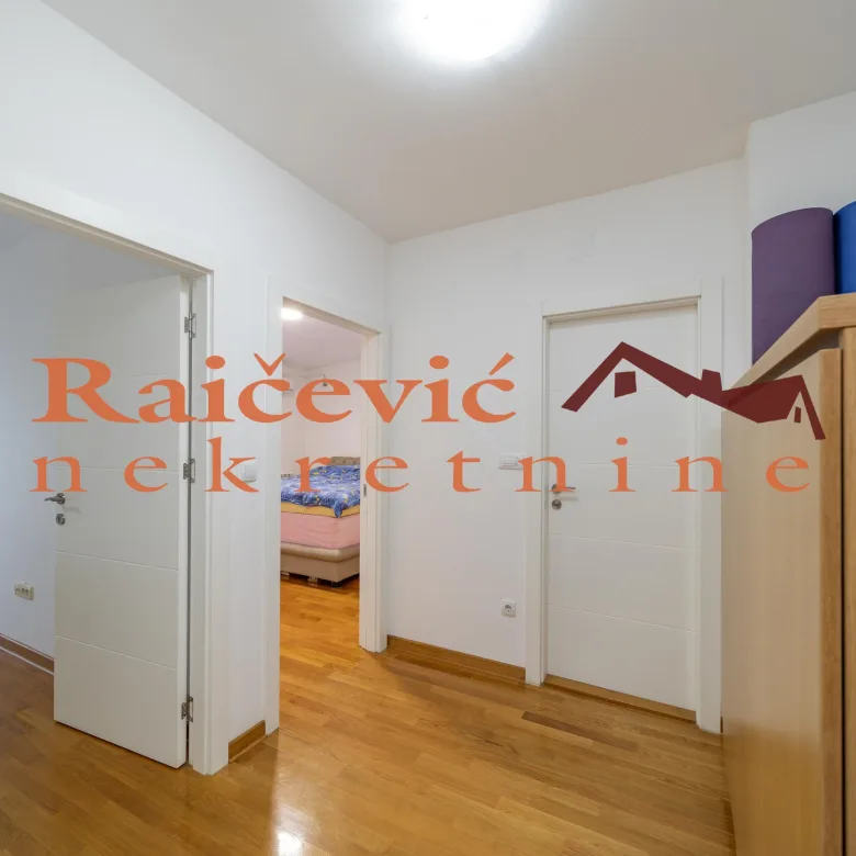 Trosoban stan na prodaju, Đeram Pijaca, Beograd, 110m², 375.000 €