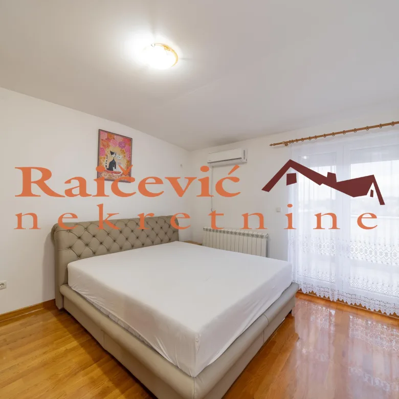 Trosoban stan na prodaju, Đeram Pijaca, Beograd, 110m², 375.000 €
