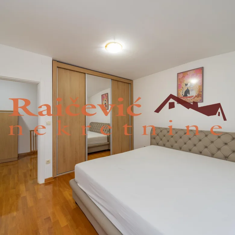 Trosoban stan na prodaju, Đeram Pijaca, Beograd, 110m², 375.000 €