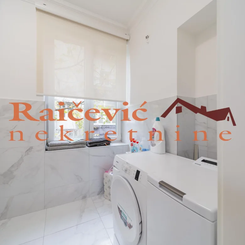 Četvorosoban stan na prodaju, Centar, Beograd, 134m², 490.000 €