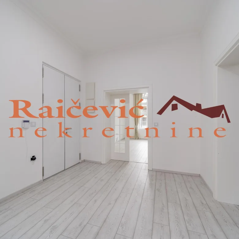Četvorosoban stan na prodaju, Centar, Beograd, 134m², 490.000 €