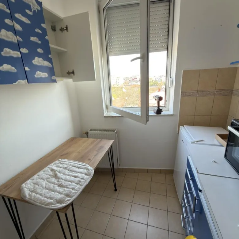Stan Izdavanje Novi Sad  30 m2