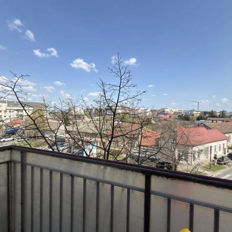 Jednosoban stan za izdavanje, Rotkvarija, Novi Sad, 30m², 300 €/mes