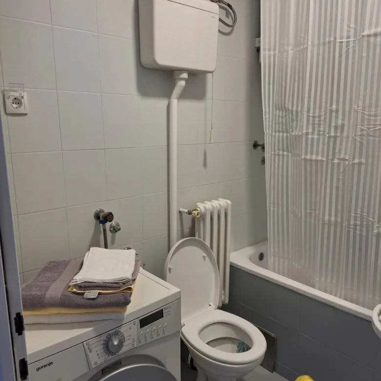 Stan Izdavanje Novi Sad  35 m2