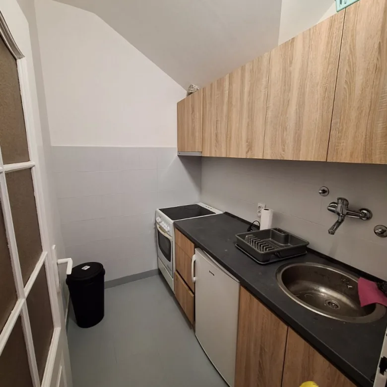 Stan Izdavanje Novi Sad  35 m2