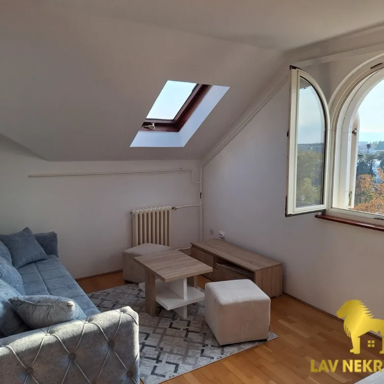 Stan Izdavanje Novi Sad  35 m2