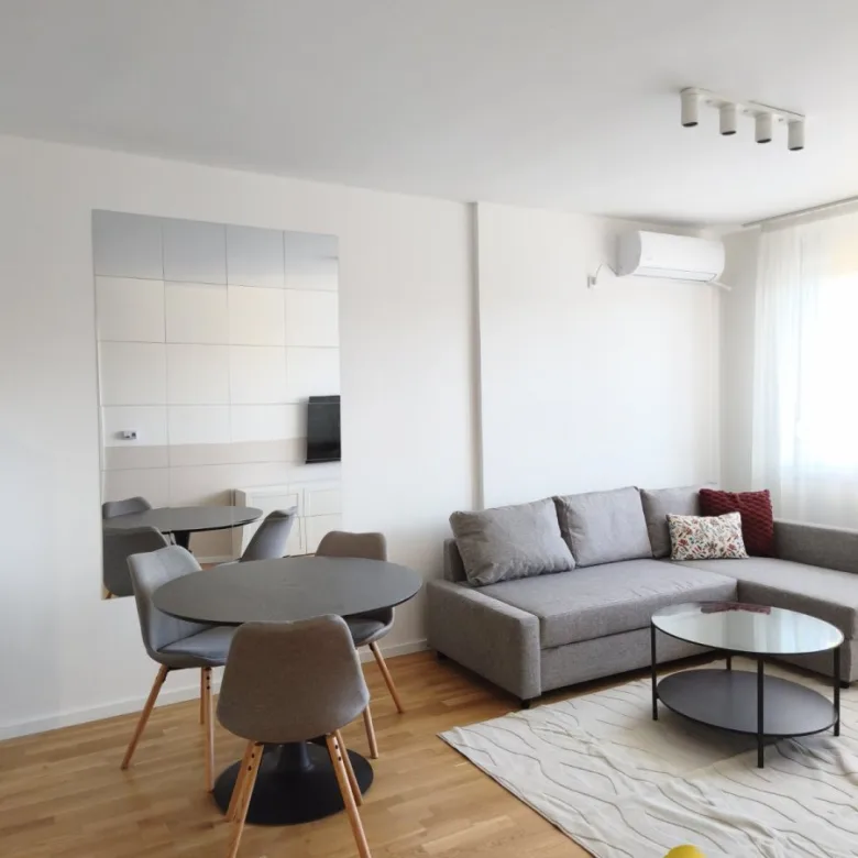 Stan Izdavanje Novi Sad  47 m2