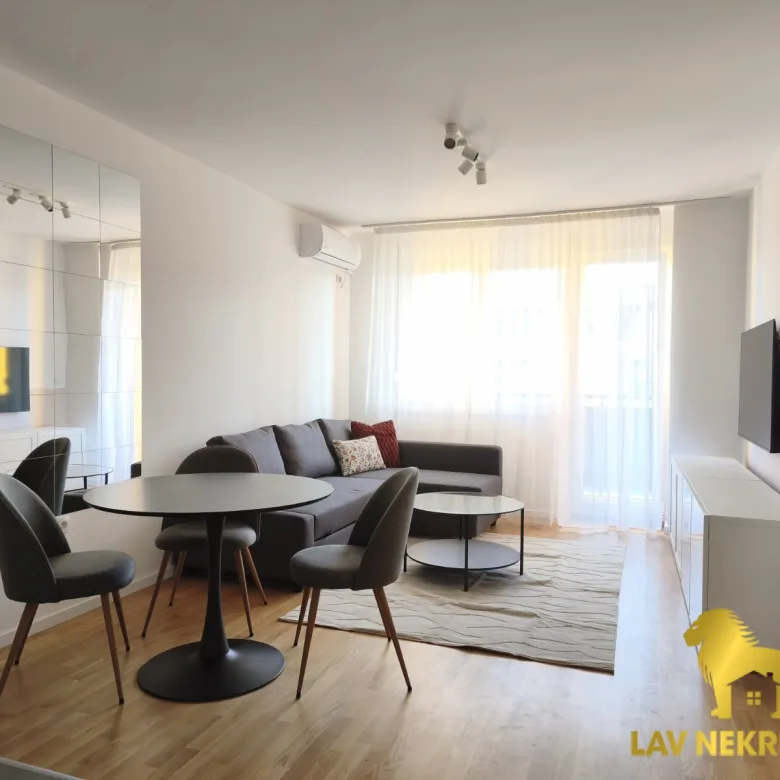 Stan Izdavanje Novi Sad  47 m2