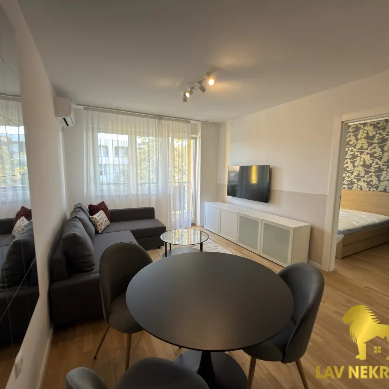 Stan Izdavanje Novi Sad  46 m2
