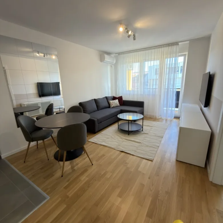 Stan Izdavanje Novi Sad  46 m2
