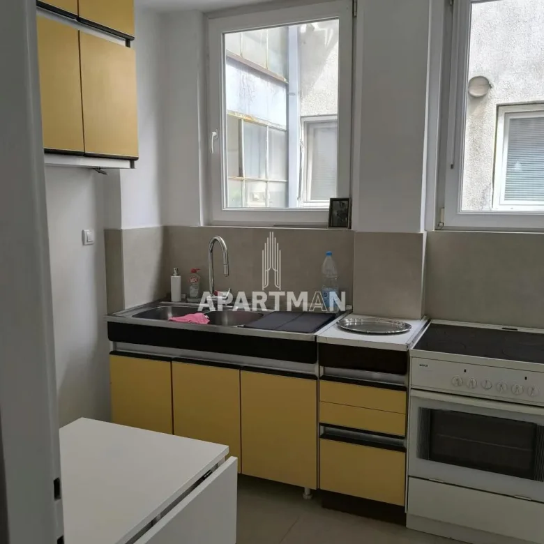Stan Izdavanje Beograd  67 m2