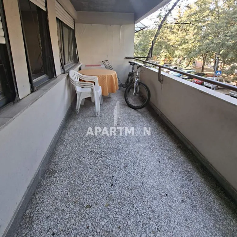 Troiposoban stan na prodaju, Blok 38, Beograd, 83m², 290.000 €