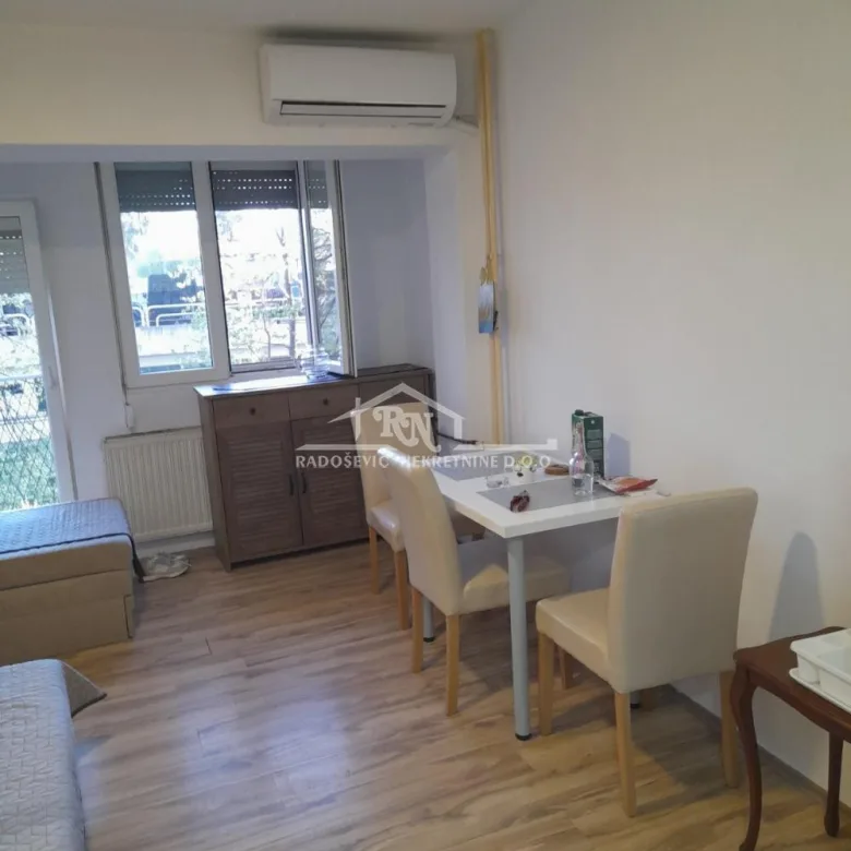 Stan Izdavanje Beograd Petlovo Brdo 30 m2