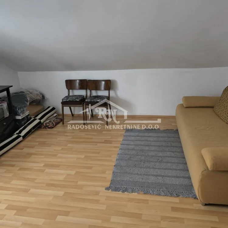Trosoban stan na prodaju, Batajnica, Beograd, 85m², 157.000 €