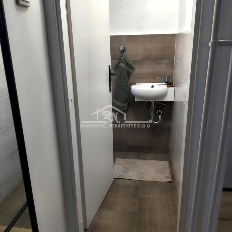 Trosoban stan na prodaju, Batajnica, Beograd, 85m², 157.000 €
