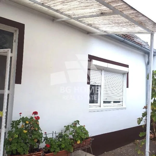 Kuća Prodaja Ruma  323 m2