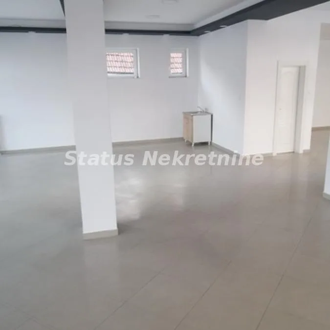 Lokal Prodaja Ruma  330 m2