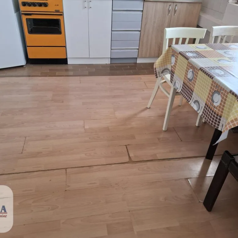 Trosoban stan na prodaju, Centar, Paraćin, 60m², 53.000 €