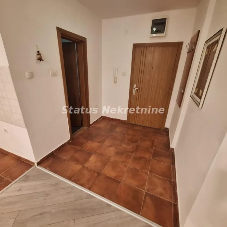 Stan Prodaja Novi Sad  35 m2