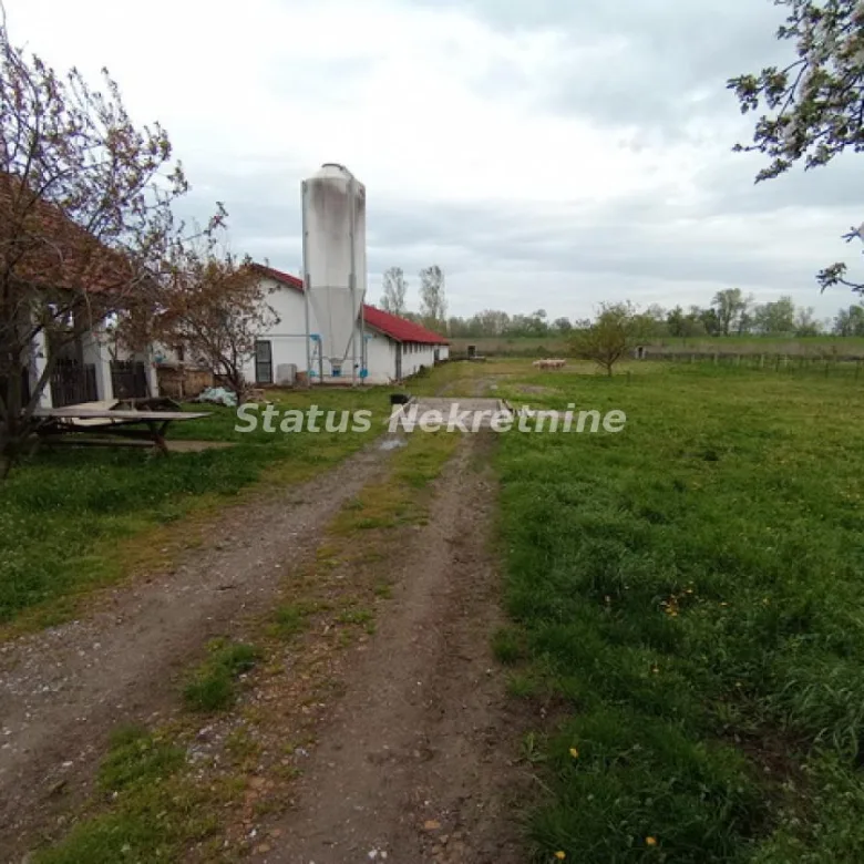 Lokal na prodaju, Mošorin, Titel, 848m², 257.500 €