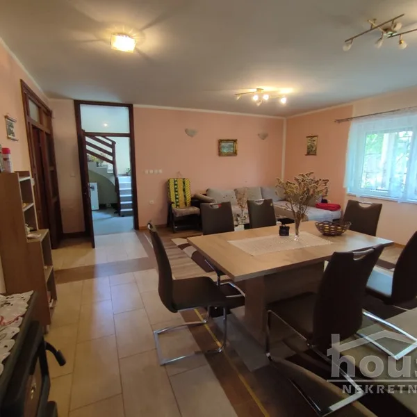 Kuća na prodaju, Banstol, Sremski Karlovci, 230m², 195.000 €