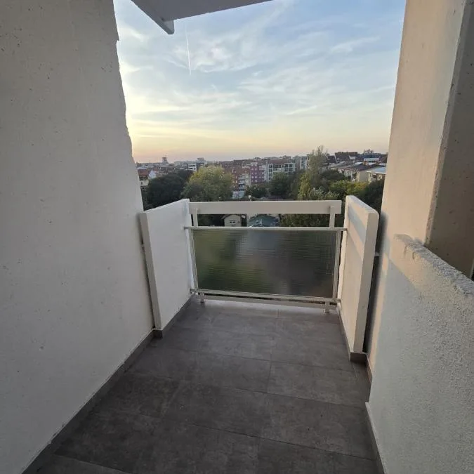 Trosoban stan za izdavanje, Grbavica, Novi Sad, 78m², 700 €/mes