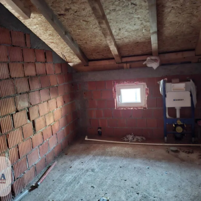 Kuća Prodaja Paraćin  186 m2