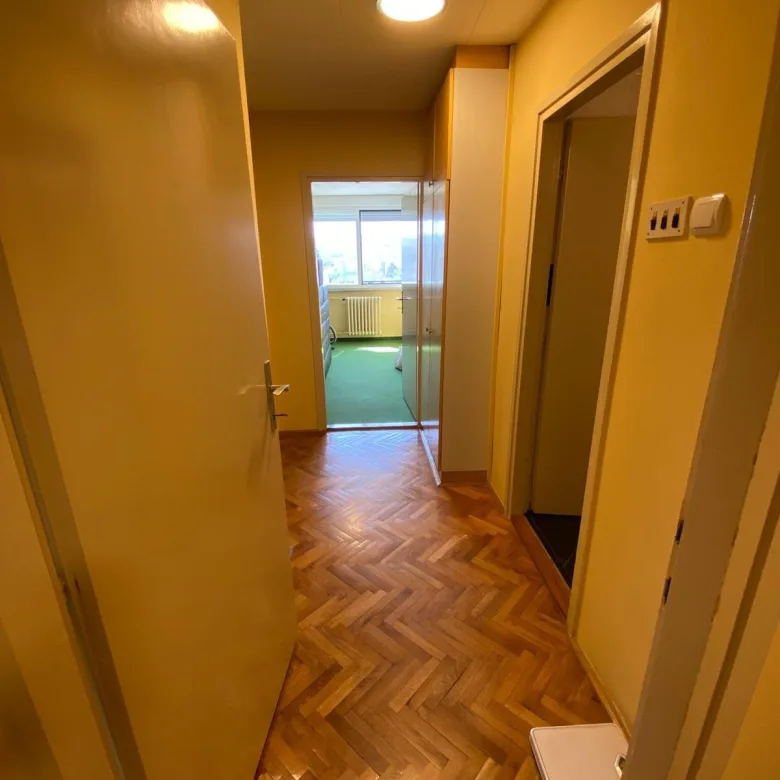 Trosoban stan na prodaju, Bulevar Nemanjića, Niš, 75m², 155.000 €