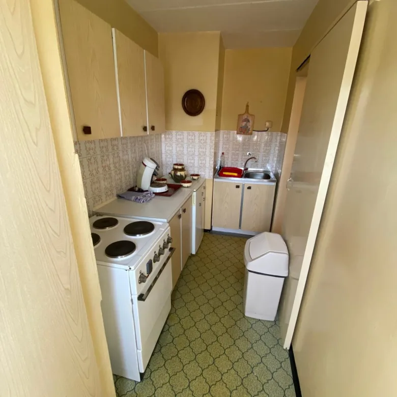 Trosoban stan na prodaju, Bulevar Nemanjića, Niš, 75m², 155.000 €