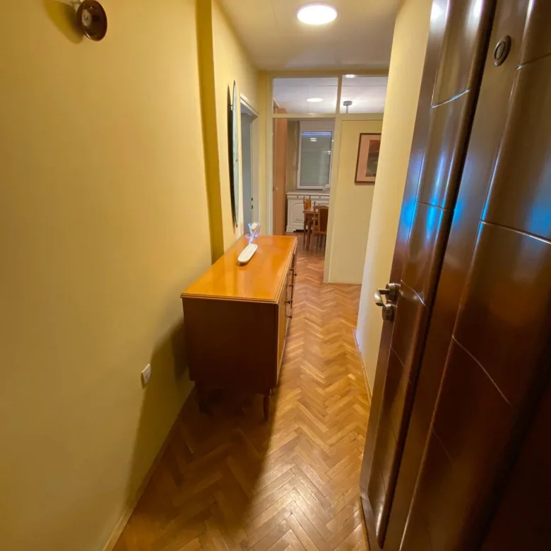 Trosoban stan na prodaju, Bulevar Nemanjića, Niš, 75m², 155.000 €