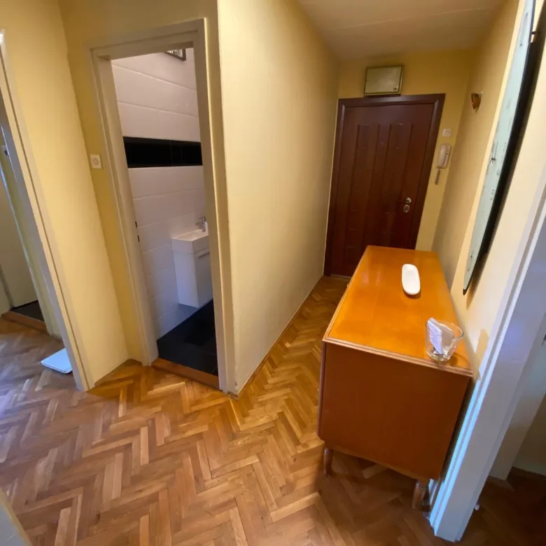 Trosoban stan na prodaju, Bulevar Nemanjića, Niš, 75m², 155.000 €