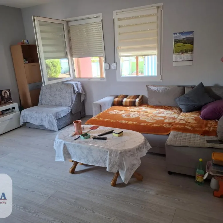 Kuća Prodaja Paraćin  106 m2