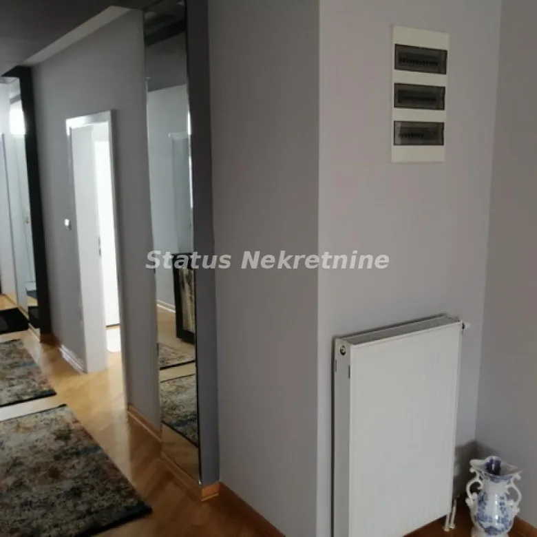 Lokal na prodaju, Ruma, 330m², 330.500 €