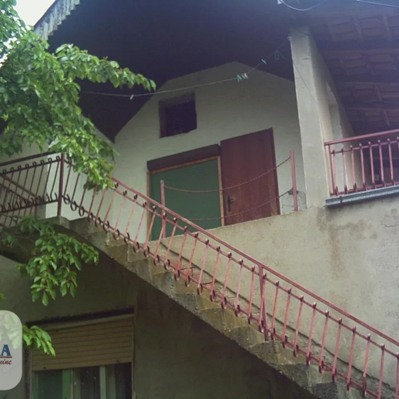 Kuća Prodaja Paraćin  120 m2