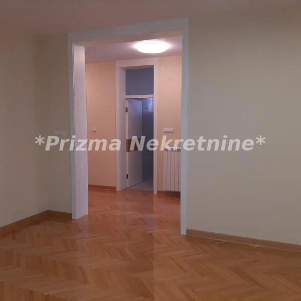 Kuća Prodaja Paraćin  192 m2