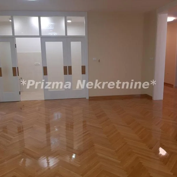 Kuća na prodaju, Centar, Paraćin, 192m², 195.000 €