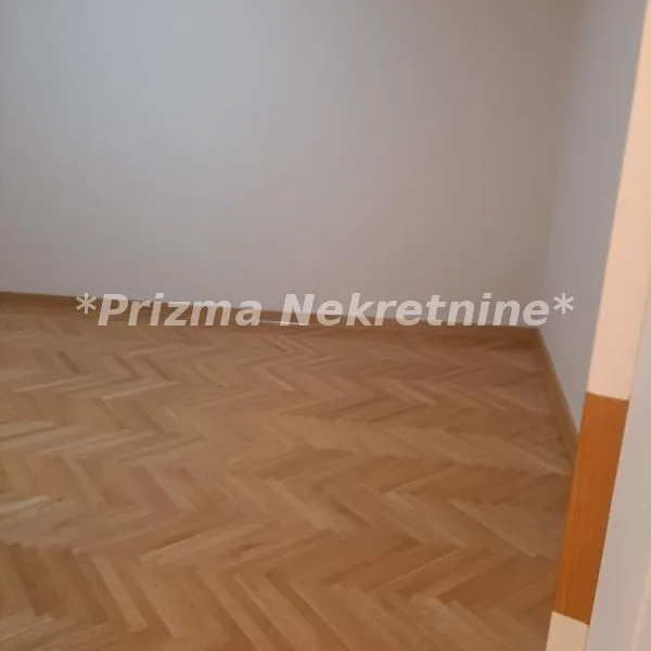 Kuća na prodaju, Centar, Paraćin, 192m², 195.000 €