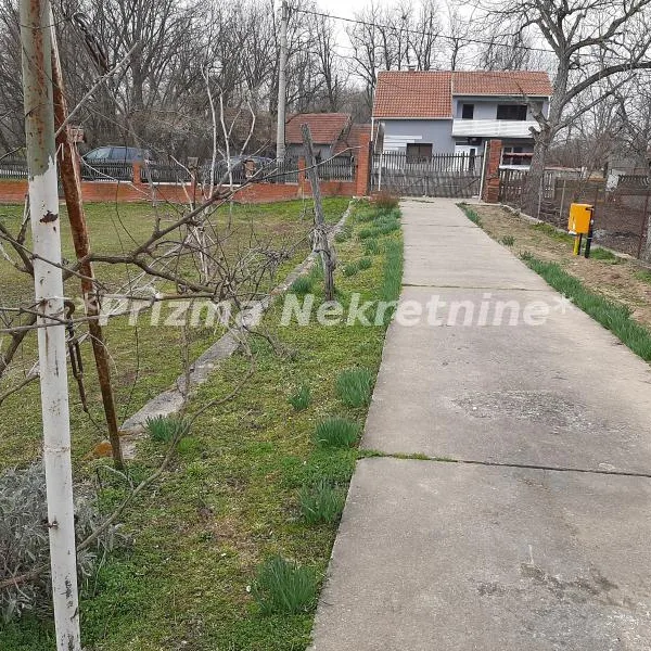 Kuća Prodaja Paraćin  333 m2