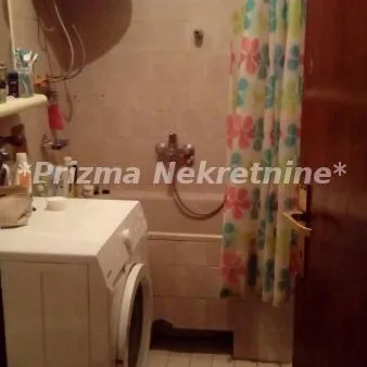 Kuća Prodaja Paraćin  200 m2