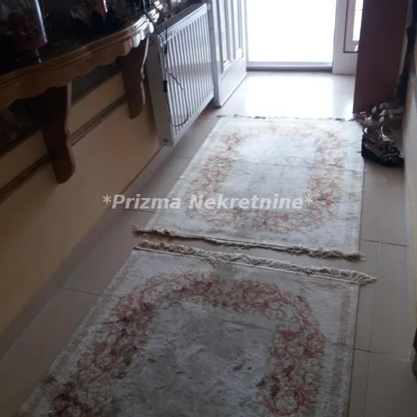 Kuća Prodaja Paraćin  288 m2
