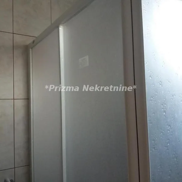 Kuća Prodaja Paraćin  288 m2