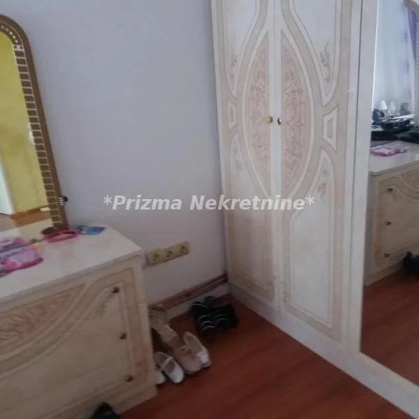 Kuća na prodaju, Gloždak, Paraćin, 288m², 150.000 €