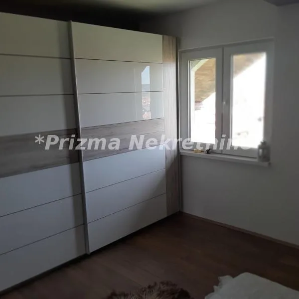 Kuća Prodaja Paraćin  200 m2