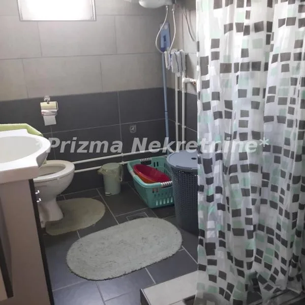 Kuća na prodaju, Gloždak, Paraćin, 200m², 65.000 €